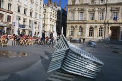 [Visite du vice-président chinois Hu Jintao à Lyon : les préparatifs sur la place des Terreaux]