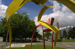 [Campus universitaire de la Doua : "Sans titre", sculpture de René Roche (1978)]