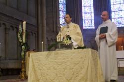 [Messe de Pâques à la primatiale Saint-Jean]