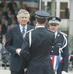 [Cérémonie de sortie de la 54e promotion de commissaires de police à Saint-Cyr-au-Mont-d'Or]