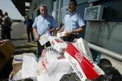 [Aéroport Lyon-Saint-Exupéry : destruction de contrefaçons par les douanes françaises]