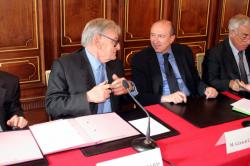 [Ville de Lyon : signature d'une convention avec la fondation Agir contre l'exclusion]