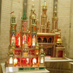 [Crypte de la basilique Notre-Dame de Fourvière : exposition de crèches miniatures de Cracovie]