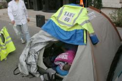 [Sit-in des ambulanciers du SMUR aux Hospices civils de Lyon]