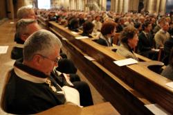 [Décès du souverain pontife Jean-Paul II : messe à la cathédrale Saint-Jean]