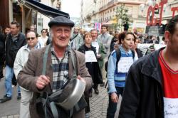 [Manifestation pour le maintien du lundi de Pentecôte]