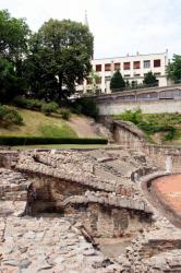 [Le Jardin des plantes et l'amphithéâtre des Trois Gaules]