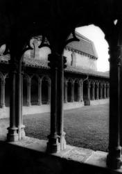 [Cloître du couvent des Cordeliers à Saint-Nizier-sous-Charlieu (Loire)]