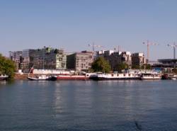 Le Quartier de la Darse vu du quai Jean-Jacques Rousseau