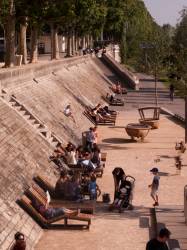 Aire de Jeux du quai Général Sarrail