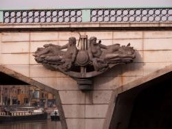 Allégories "Le Rhône et La Saône" sur le Pont Kitchener-Marchand