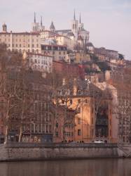 Rive droite de la Saône vue depuis le bas-port Tilsit