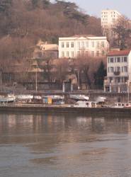 Quai Georges Clemenceau vu depuis le quai du Professeur Paul-Sédallian