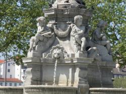 La fontaine Morand sur la place Lyautey