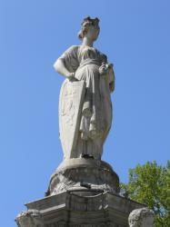 La fontaine Morand sur la place Lyautey : détail