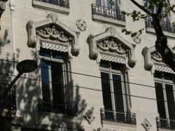 Fenêtres d'un immeuble de l'avenue Maréchal Foch