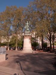 Place Carnot : statue de la République