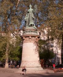 Place Carnot : statue de la République