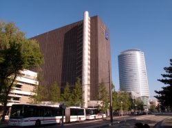 La bibliothèque de la Part-Dieu et la tour Oxygène