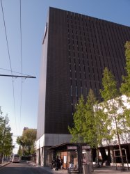 La bibliothèque de la Part-Dieu : le bâtiment du silo