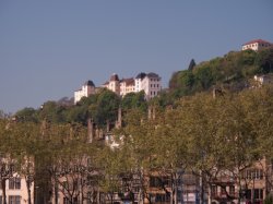 Fourvière vue du quai Saint-Antoine