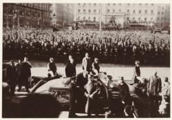 [Le Maréchal Pétain, place des Terreaux, en novembre 1940]