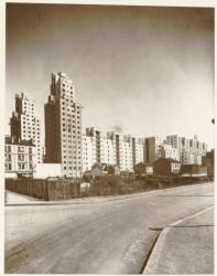 [Les nouveaux Gratte-Ciel, Villeurbanne, vers 1934]