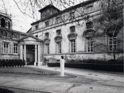 [Entrée de la bibliothèque du palais Saint-Jean]