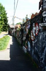 La Demeure du Chaos : vue extérieure, rue de la République