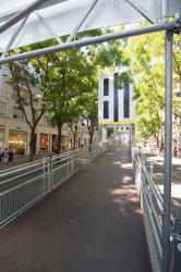 Villeurbanne, 80 ans du quartier Gratte-Ciel, passerelle des Gratte-Ciel