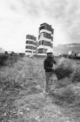 [Démolition des tours A et B de la Cité des Tritons à Pont-de-Claix (Isère)]