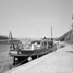 [Tourisme fluvial sur la Saône]