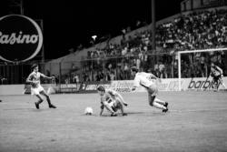 [Football : AS Saint-Etienne - Paris Saint-Germain (1-2)]