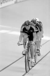 [Championnats du monde de cyclisme sur piste (1989). Entraînement sur la piste du vélodrome Tête-d'Or]