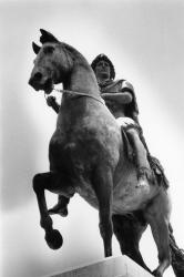 [Monument équestre de Louis XIV, place Bellecour]