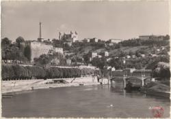 Lyon (Rhône). - Les Quais de la Saône. - Le Fort Saint-Jean et Fourvière