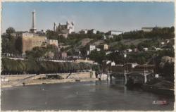 Lyon (Rhône). - Les Quais de la Saône. - Le Fort Saint-Jean et Fourvière