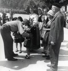 [Revue militaire place Bellecour, 5 septembre 1944]