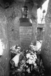 [Tombe d'Allan Kardec au Père-Lachaise (Paris)]