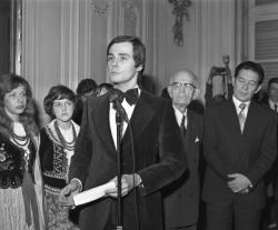 Remise de médailles à Roger Grivel par l'ambassadeur de Pologne à Lyon