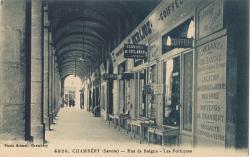 Chambéry (Savoie). - Rue de Boigne ; Les Portiques