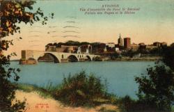 Avignon. - Vue d'ensemble du Pont Saint-Bénézet, Palais des Papes et le Rhône