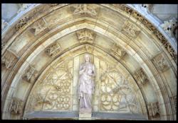 [Détail tympan église, Villefranche-sur-Saône]