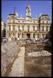 [Fouilles archéologiques et construction du parking souterrain, place des Terreaux]