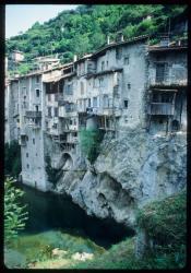 [Vieilles maisons sur la Bourne, Pont-en-Royans]