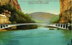 Pont en bêton armé de La Balme sur le Rhône (Ain - Savoie)