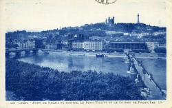 Lyon. - Pont du Palais de Justice, le Pont Tilsitt et le coteau de Fourvière