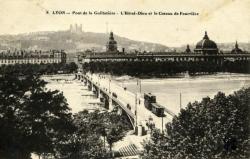 Lyon. - Pont de la Guillotière. - L'Hôyel-Dieu et le Coteau de Fourvière