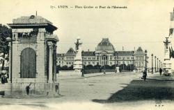 Lyon. - Place Grolier et Pont de l'Université