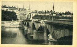 Lyon. - Les ponts meurtris